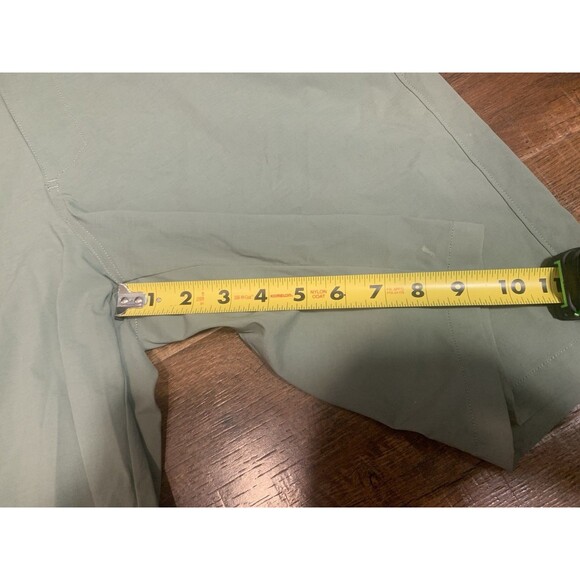 Under Armour Shorts Mens 34 Tech Short 10" Performance Hybrid Golf Sage Green - Picture 2 of 4